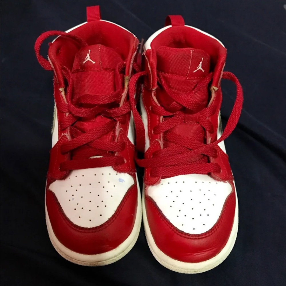 Red kids Jordan’s